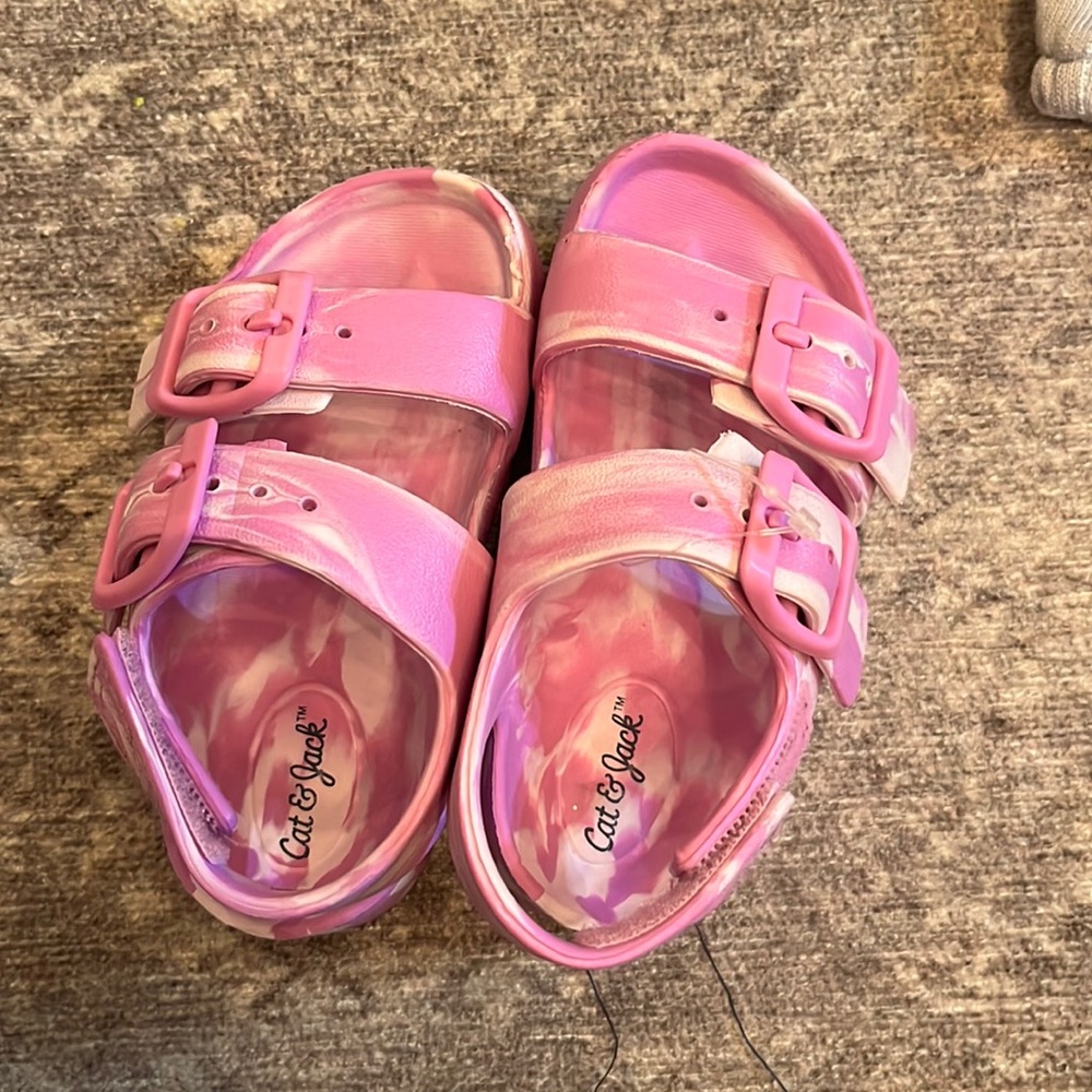 Cat and jack sandal